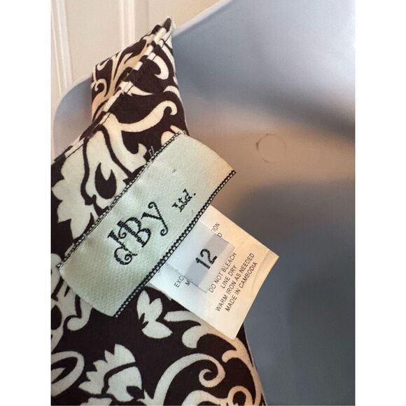 DBY LTD.  Brown and Cream Floral  Sleeveless V-Neck Knee Length Dress. size 12 - Picture 3 of 11